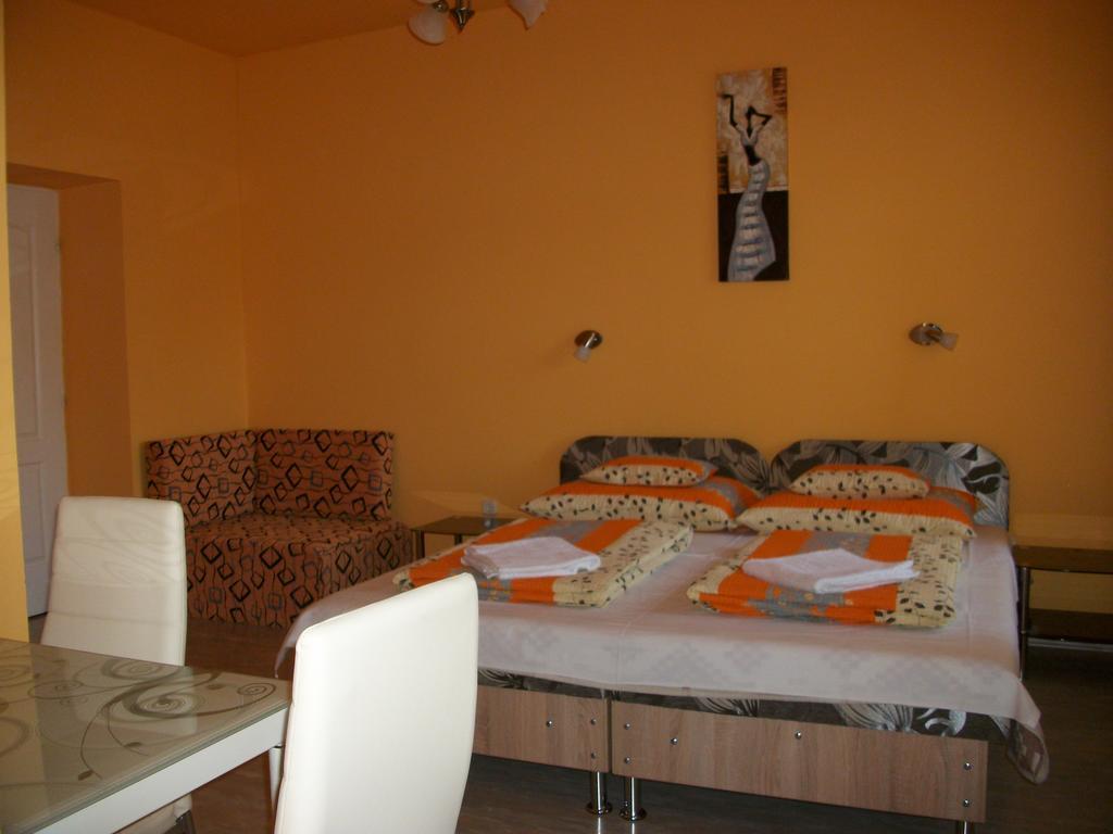 Eden Ii. Hotel Miskolc Exterior photo