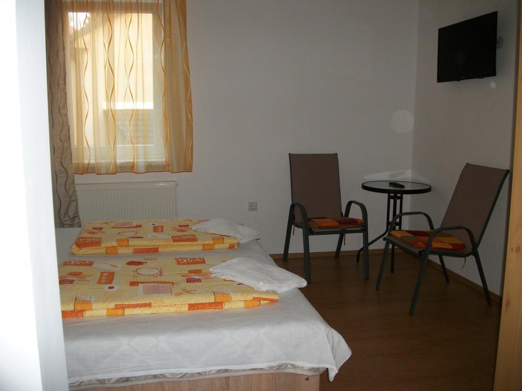 Eden Ii. Hotel Miskolc Exterior photo