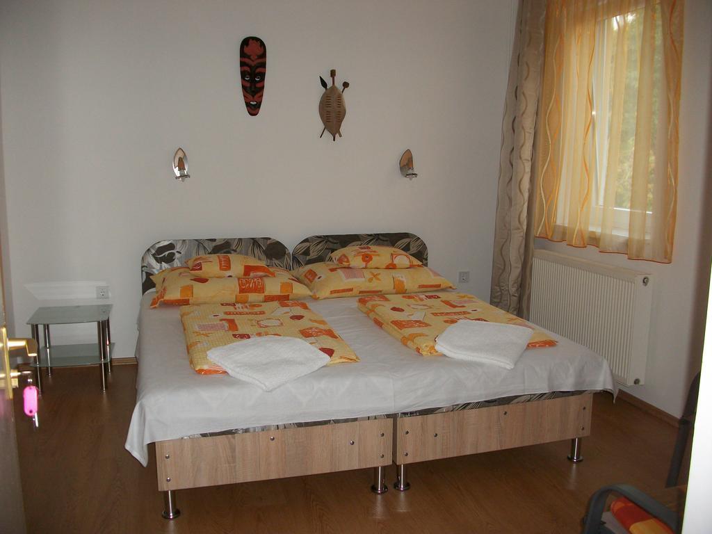 Eden Ii. Hotel Miskolc Exterior photo