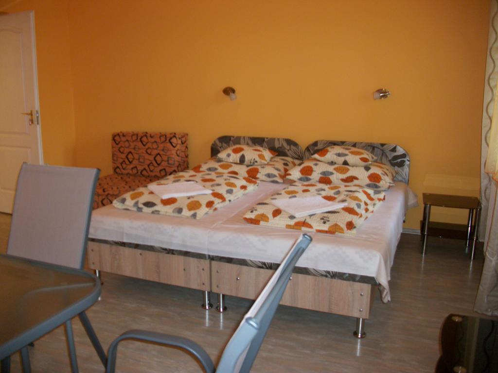 Eden Ii. Hotel Miskolc Exterior photo