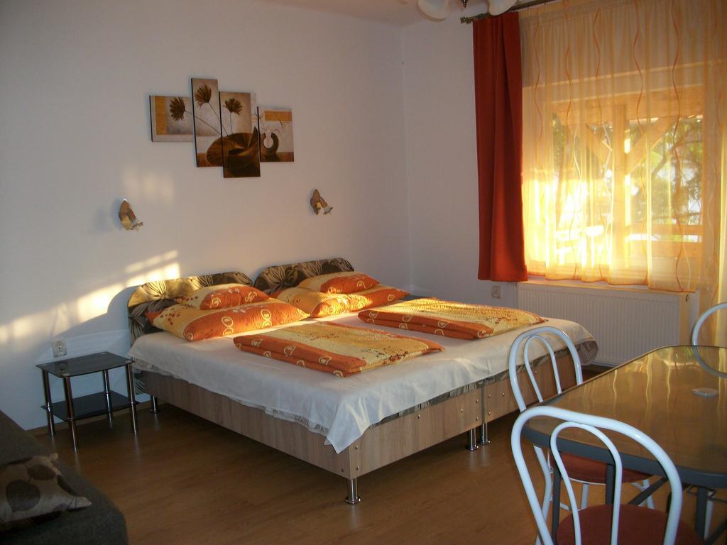 Eden Ii. Hotel Miskolc Exterior photo